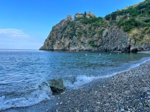 Incantevole Appartamento Taormina SantʼAlessio Siculo エクステリア 写真